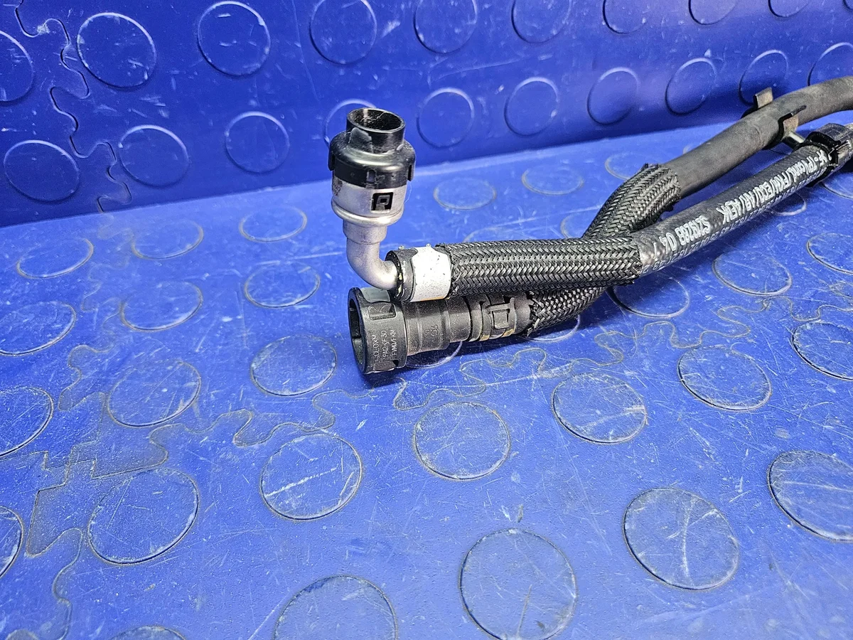 Audi A3 8Y Kraftstoffleitung 5WA133987C gebraucht image 4