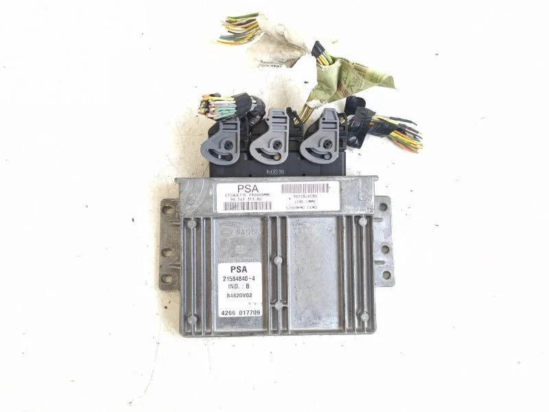 ECU Steuergerät Peugeot 407 1.8 PB