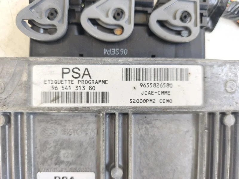 ECU Steuergerät Peugeot 407 1.8 PB image 3