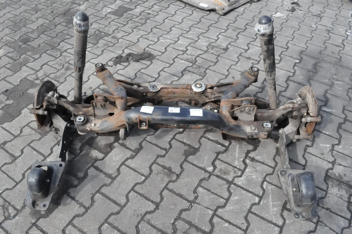 Traversa Posteriore Skoda Octavia III Scout