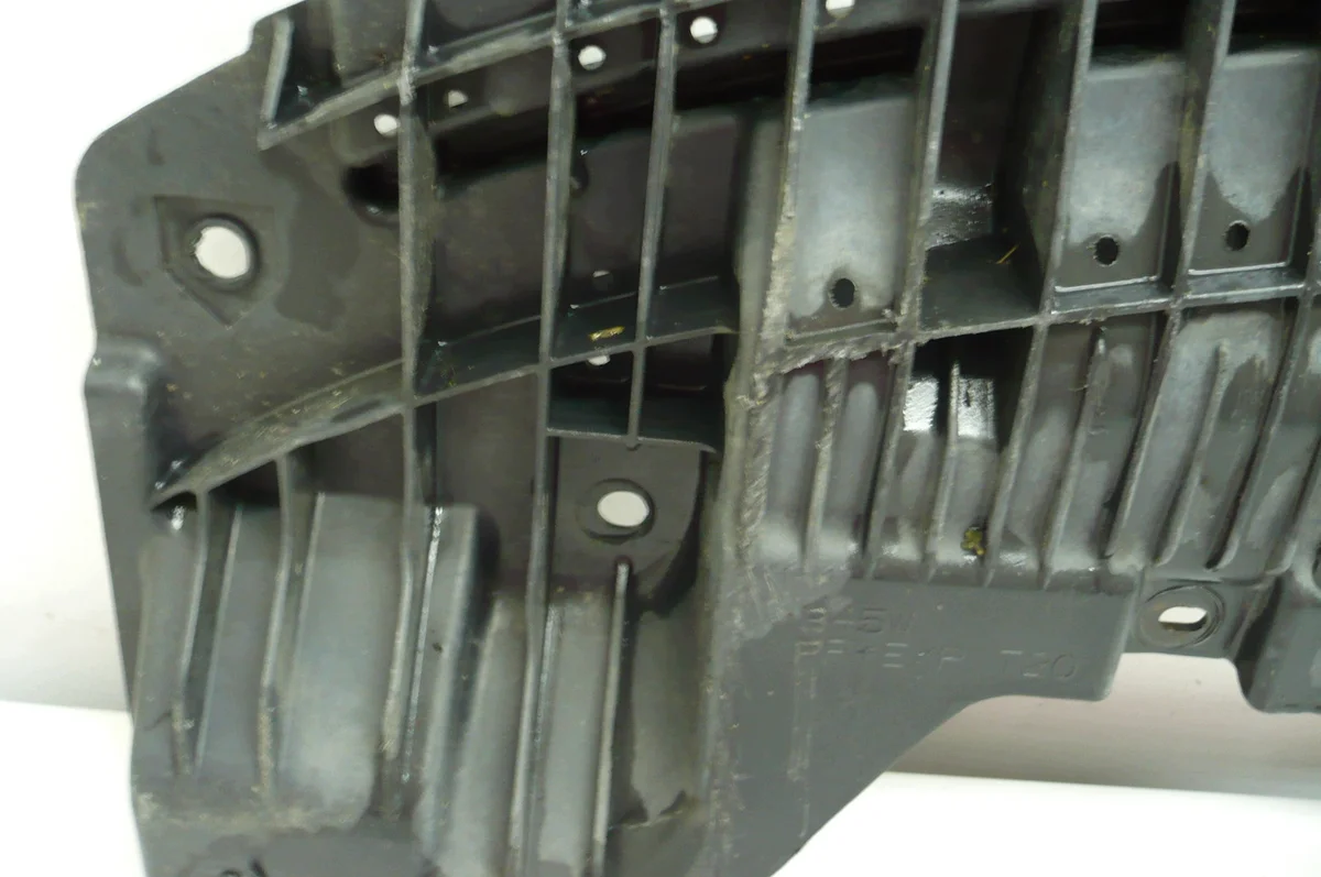 Toyota Auris I 09-12 Unterfahrschutz vorne image 10