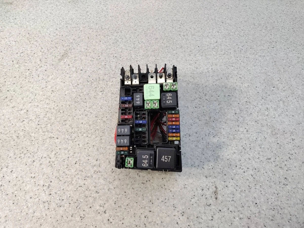 Caja Fusibles Relés VW Passat B8 3Q0937125