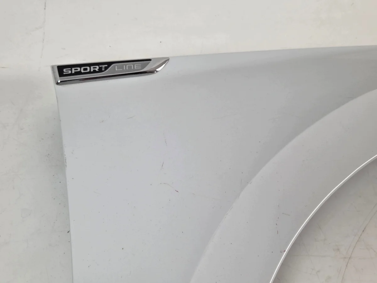 Kotflügel vorne rechts Skoda Superb III 3V0821106 image 3