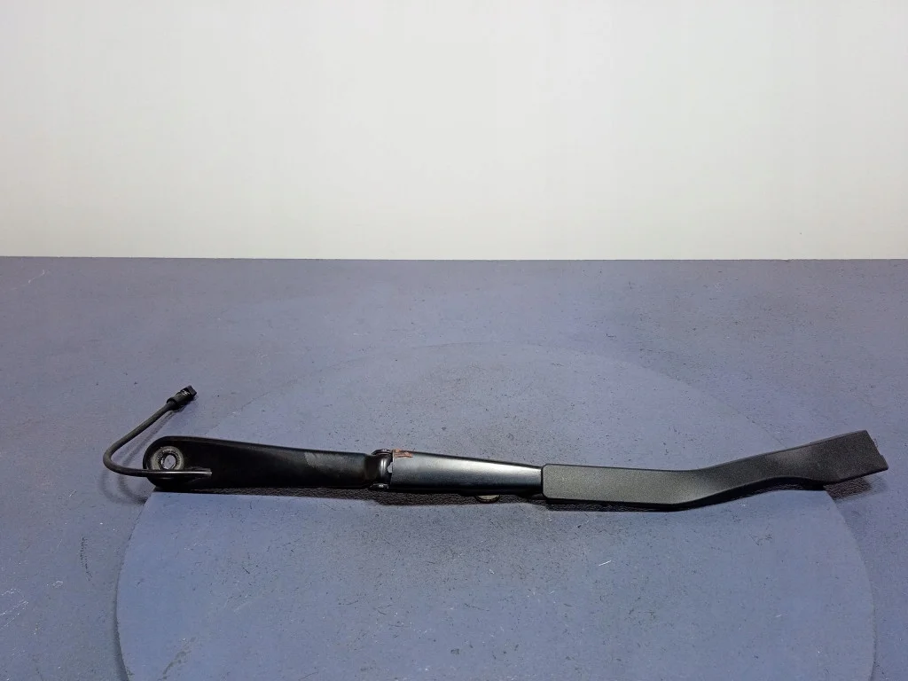 BMW 4 G22 G23 G20 Wiper Arm Front Left Used
