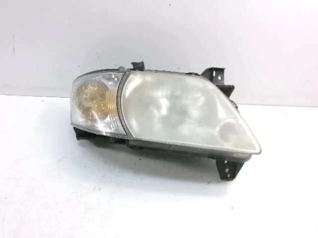 Mazda MPV II LW Right Headlight P2019R image 7
