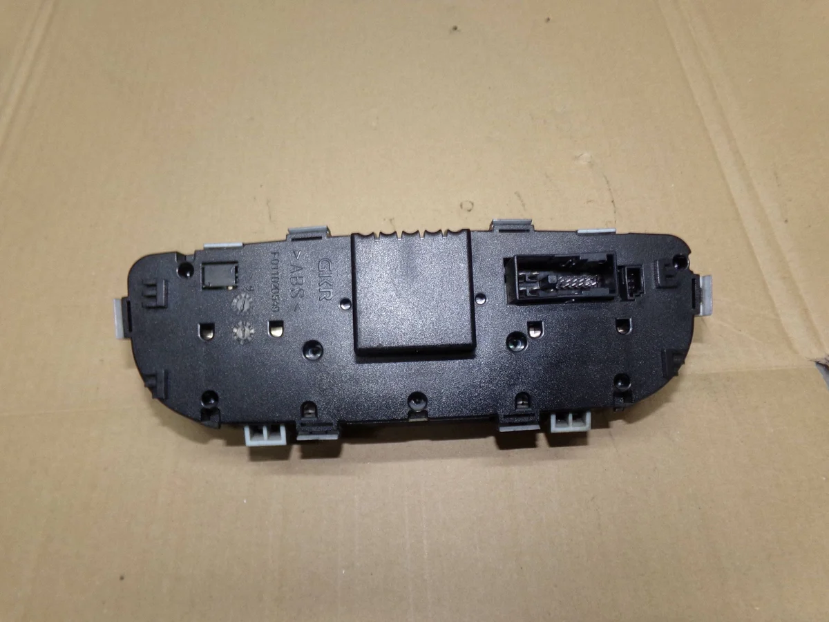 Bedienfeld Lüftung Mercedes W203 2098300085 image 3