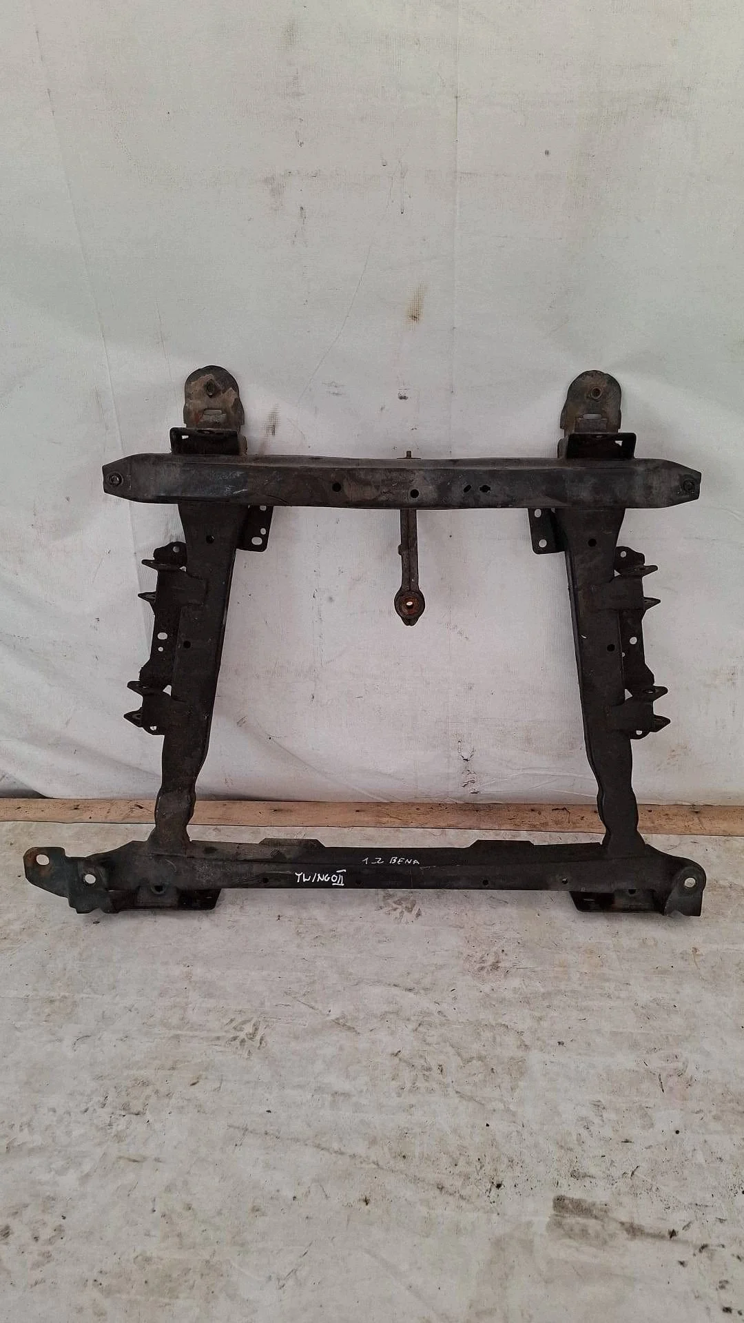 Moottorin runko Renault Twingo II EQB2104