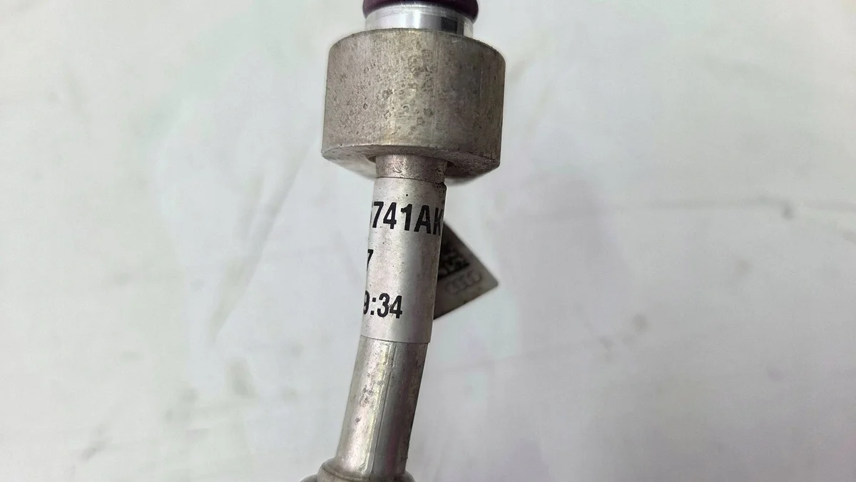 Audi A4 B9 8W Klimaanlage Leitung 8W0816741AK image 3