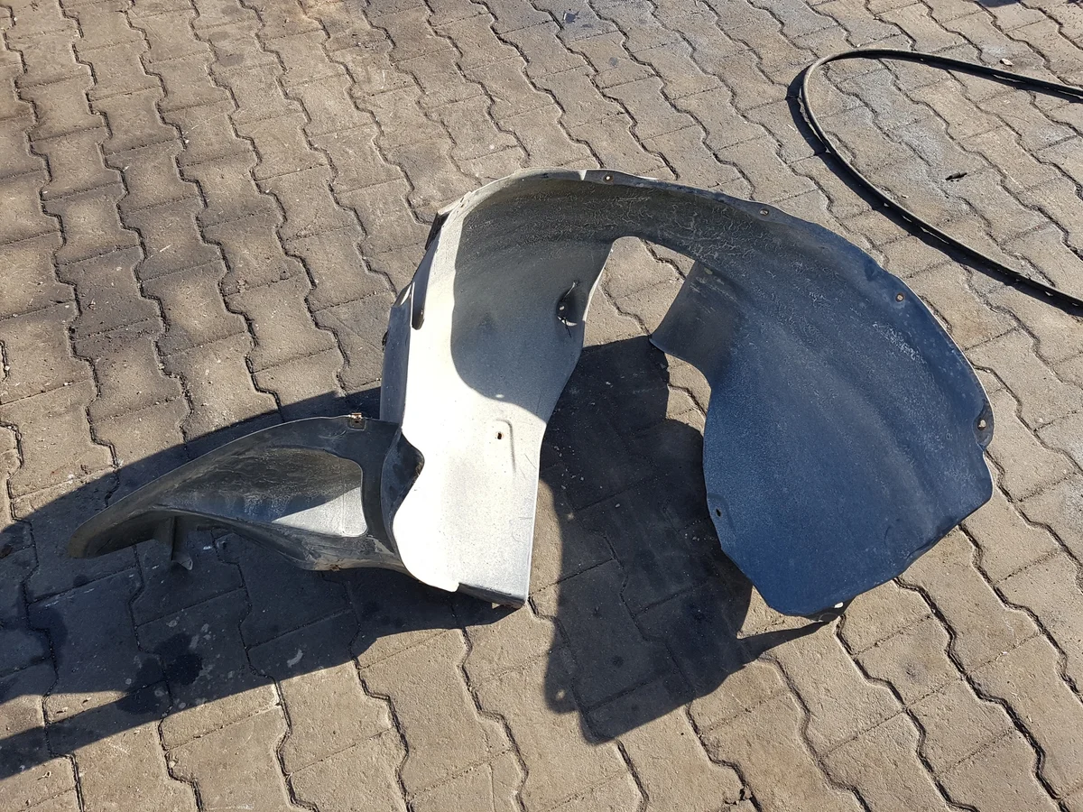VW Tiguan 5N innerskärm vänster fram image 6