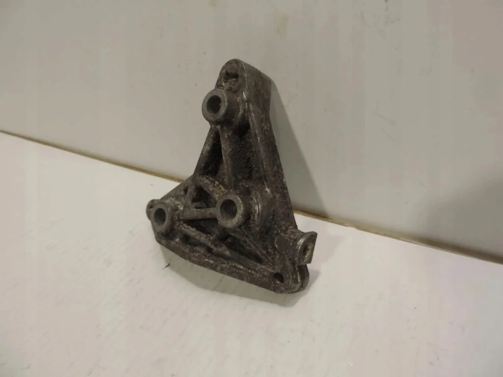 Honda Civic VII 1.7 CTDI Compressor Mount image 3