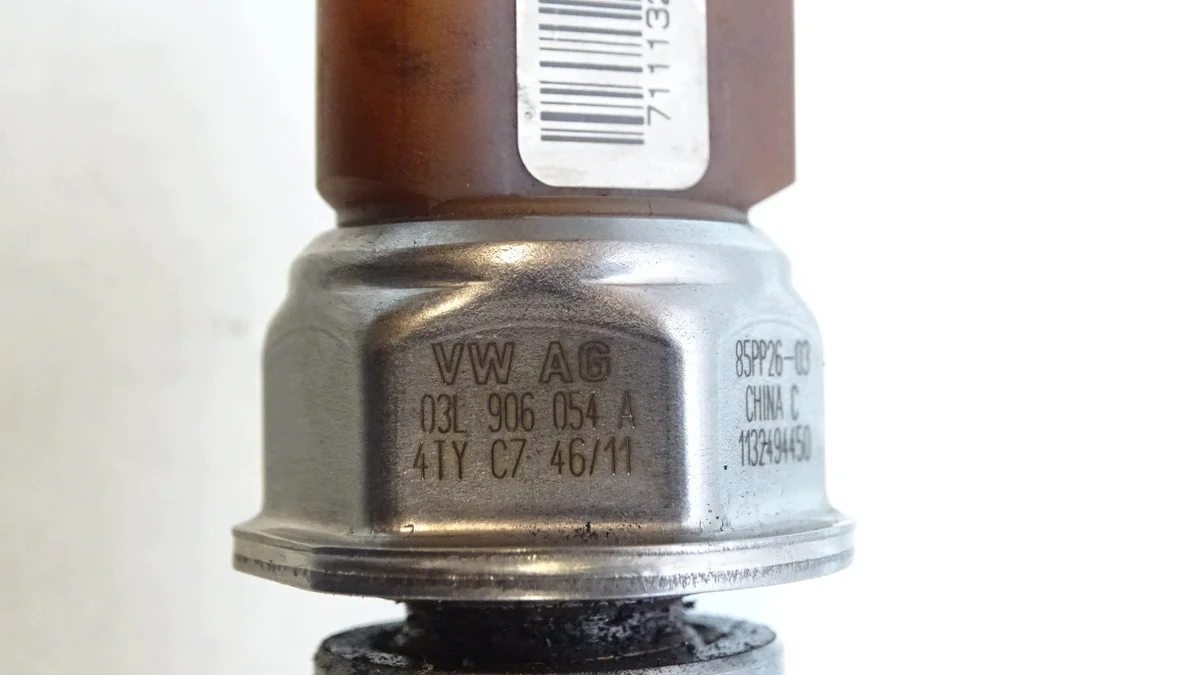 Audi A1 1.6TDI rampe d'injection 03L906054A image 4