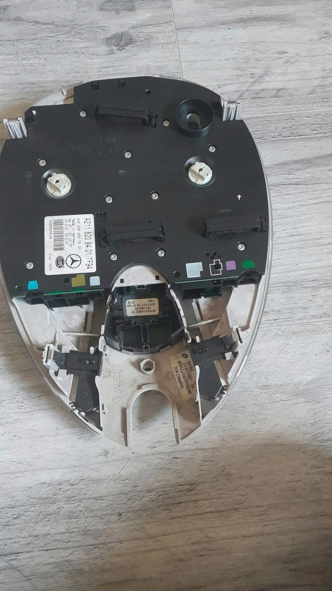 Luz Interior Mercedes W211 A2118209401 image 3