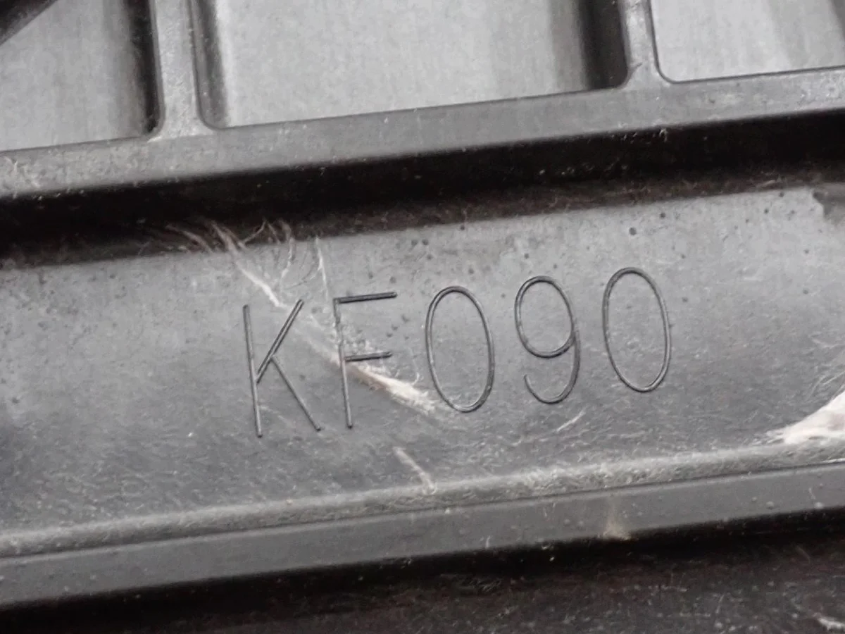 Mazda 3 BN Batterijhouder BJS7-56041 image 4