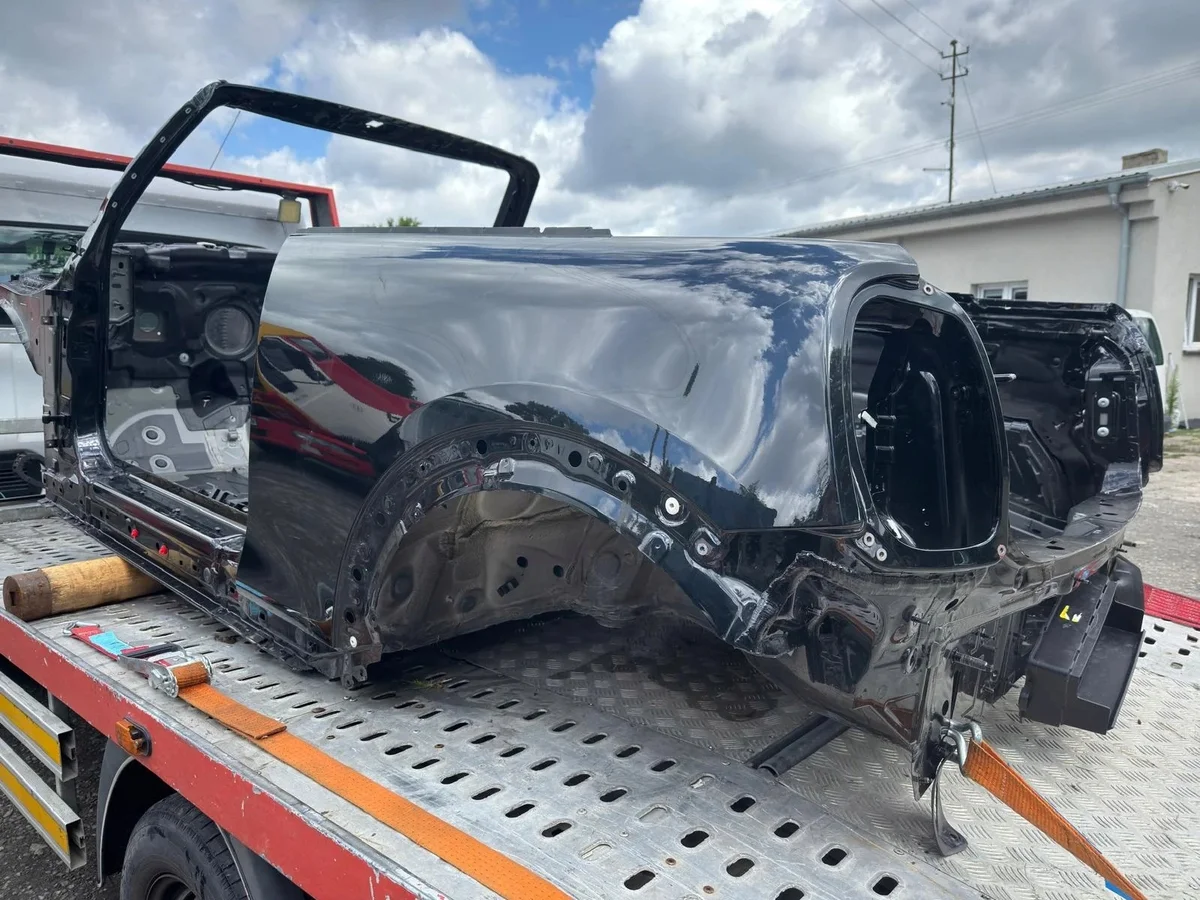 Carroceria Mini Cooper F67 2025 JCW Usada image 3