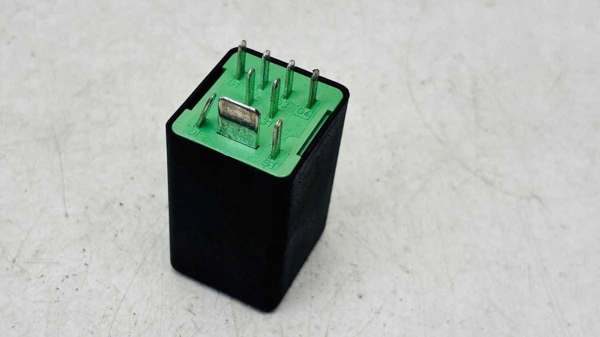 2014 Skoda Octavia Glow Plug Control Unit 04L907282