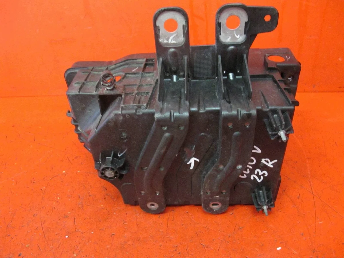 Renault Clio 5 V B7 19- Akku Halterung 648945022R image 5