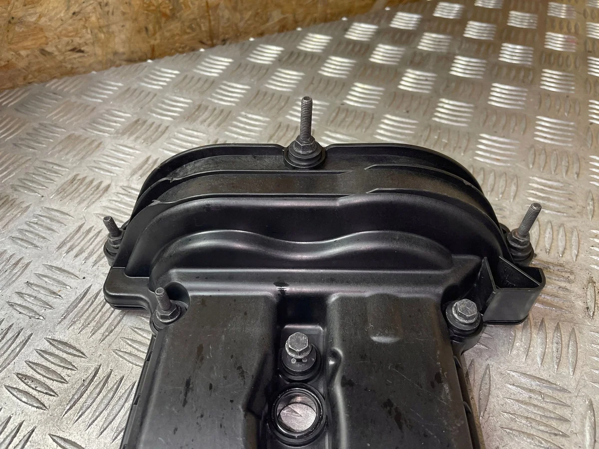 Maserati Ghibli 2014 Ventildeckel 20132435 image 3