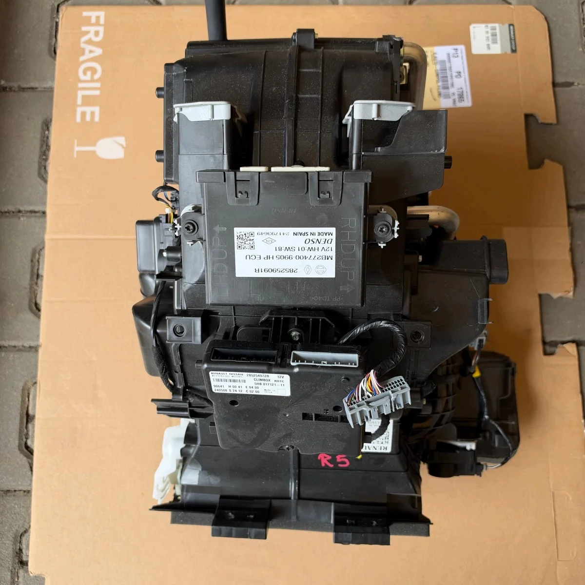 Renault 5 E-Tech Heizung 272106395R gebraucht image 8