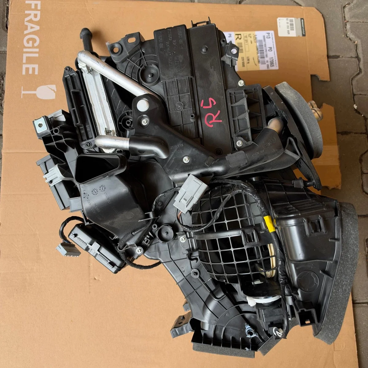Renault 5 E-Tech Heizung 272106395R gebraucht image 9