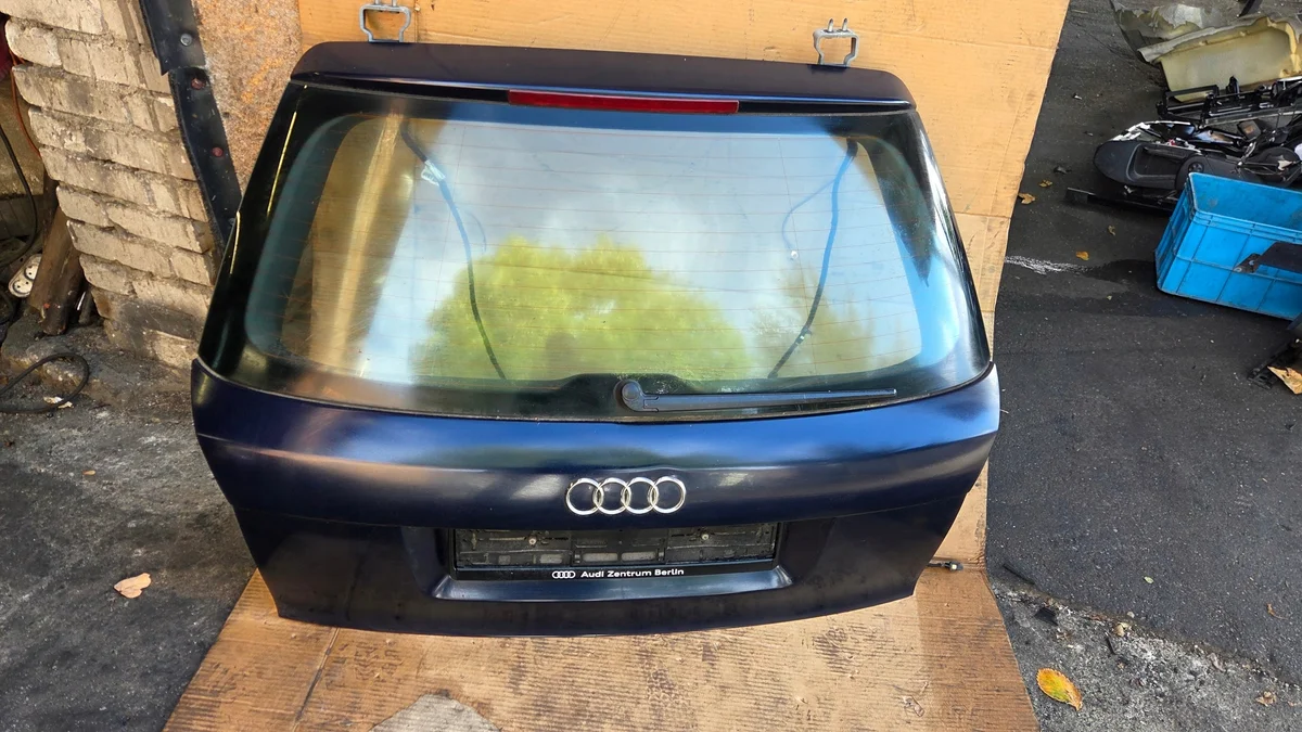 Takaluukku Audi A4 B6 Avant Kombi LZ5J