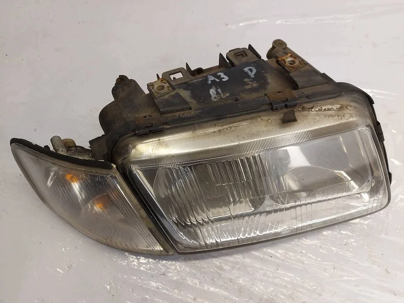 Audi A3 8L Scheinwerfer Rechts Vorne Gebraucht image 9