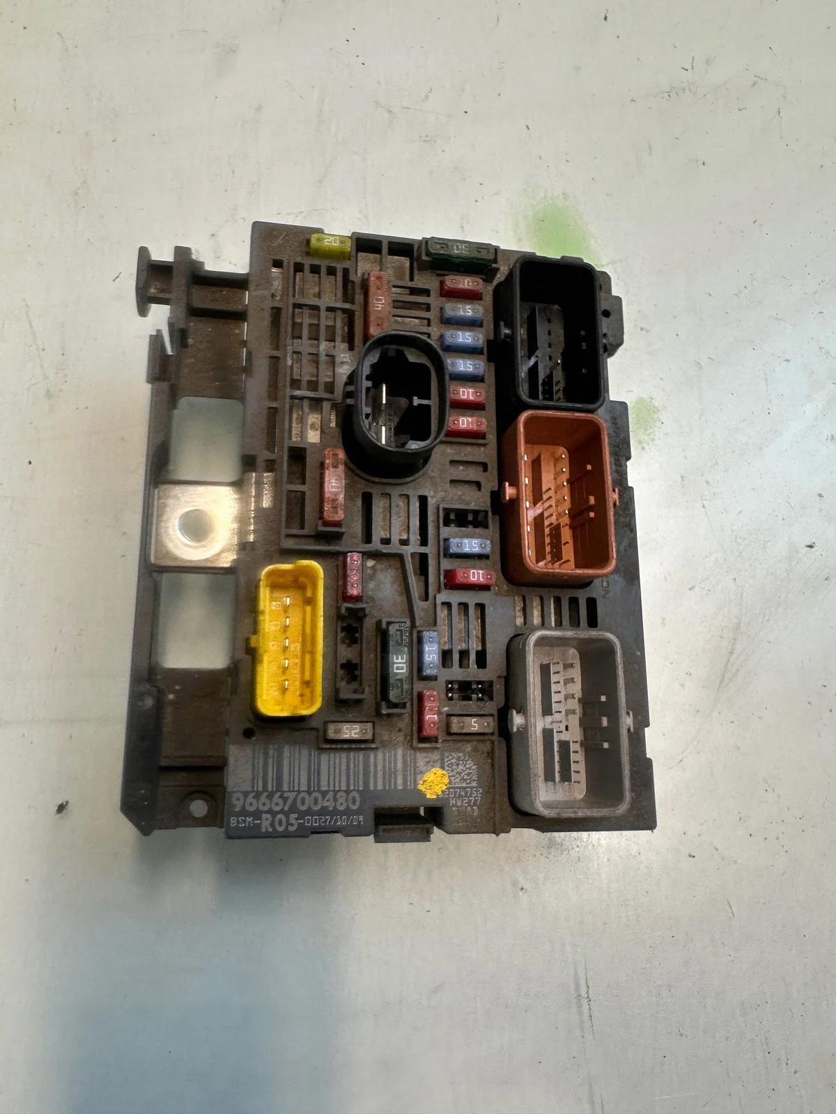 Peugeot 308 Fuse Box Module 9666700480