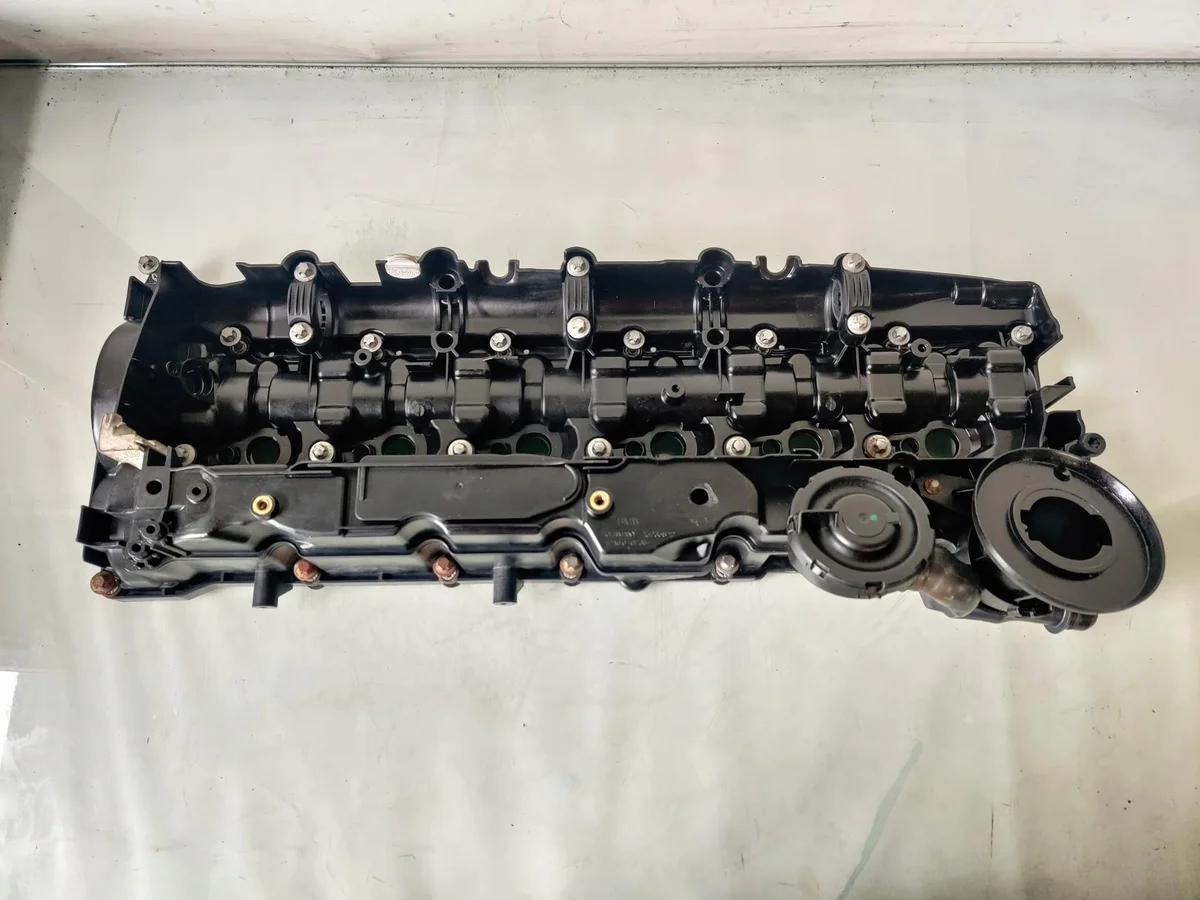 BMW Valve Cover 8507607 Used
