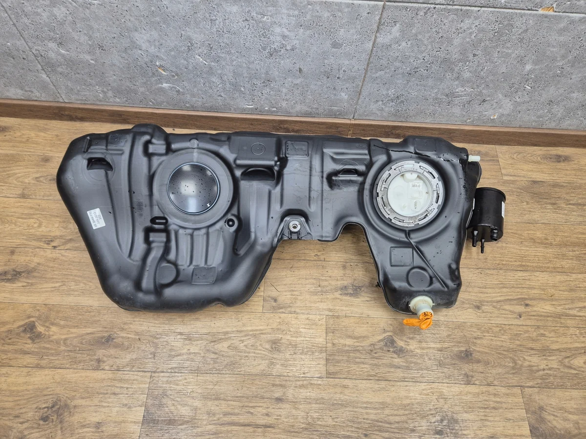 BMW Z4 Brandstoftank Benzine F30 F32 F36