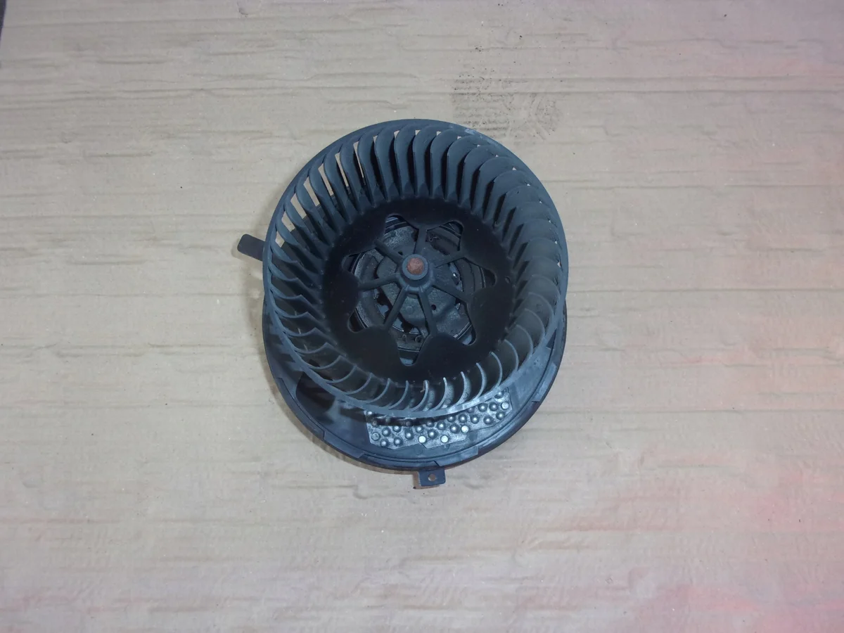 Gebläsewiderstand für Audi A3 VW Golf V Seat Leon image 3
