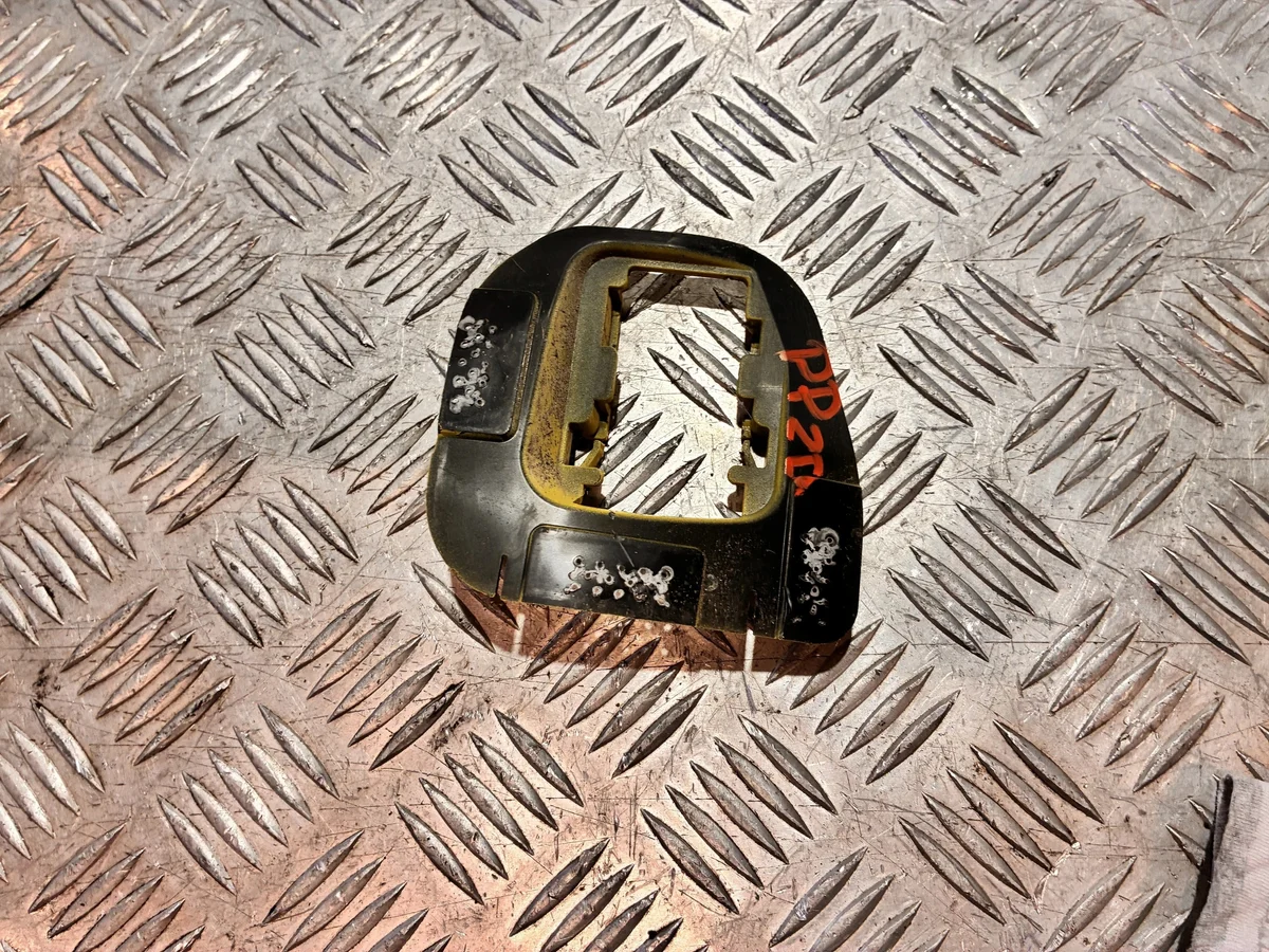 Support Radar Avant Volvo EX30 2023+