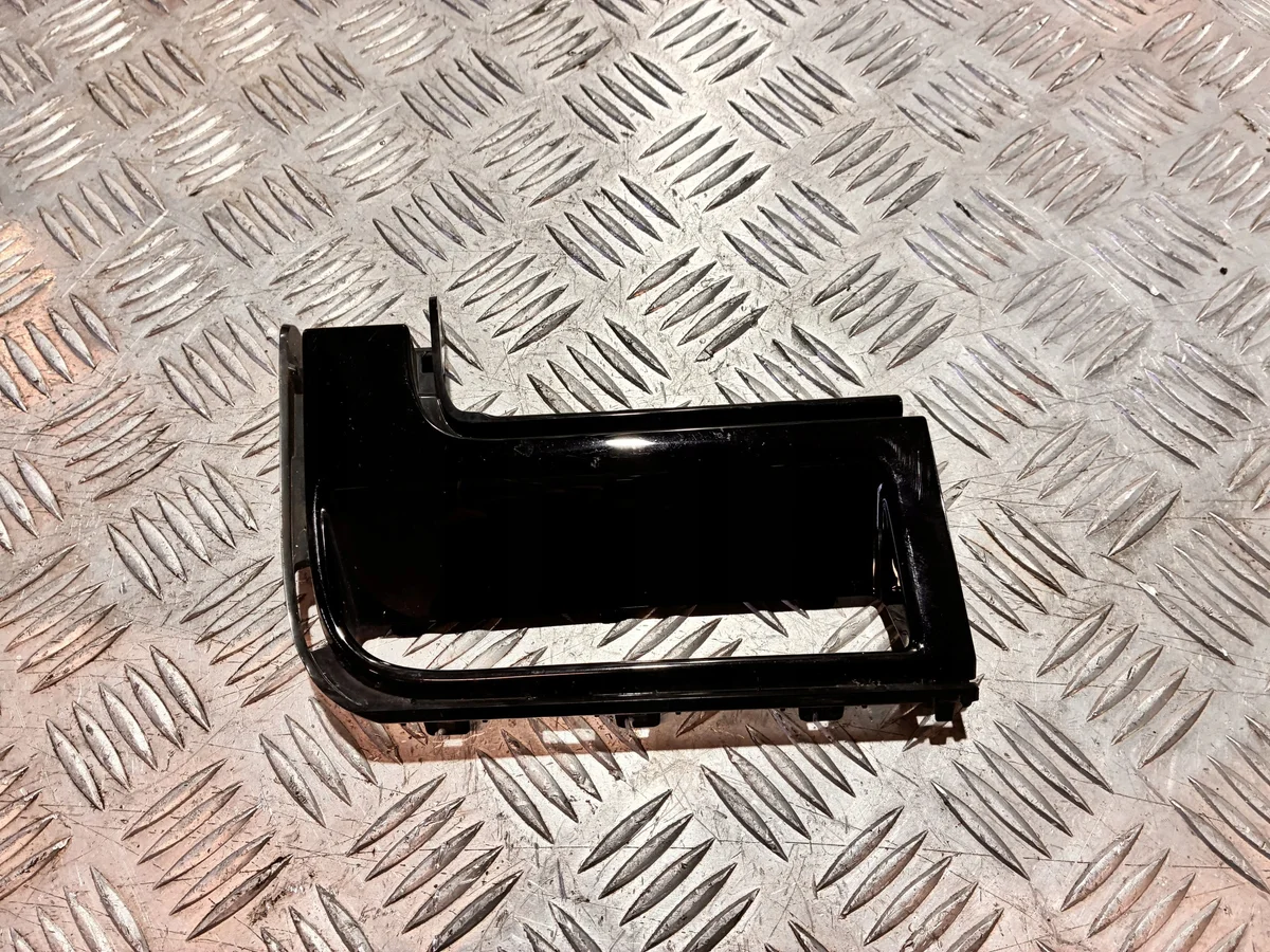 Grille de pare-chocs gauche Volvo EX30 80001775