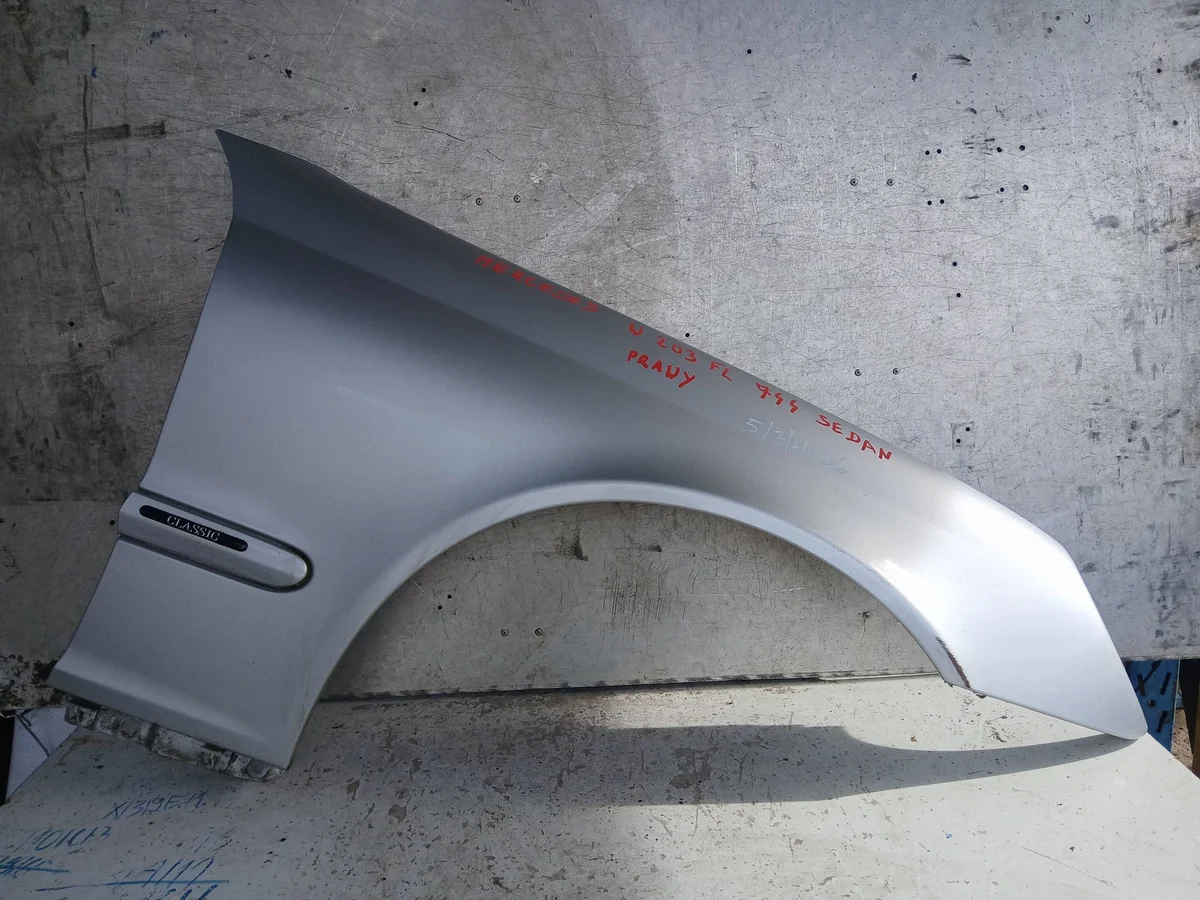 Aile Avant Droite Mercedes C W203 53H36