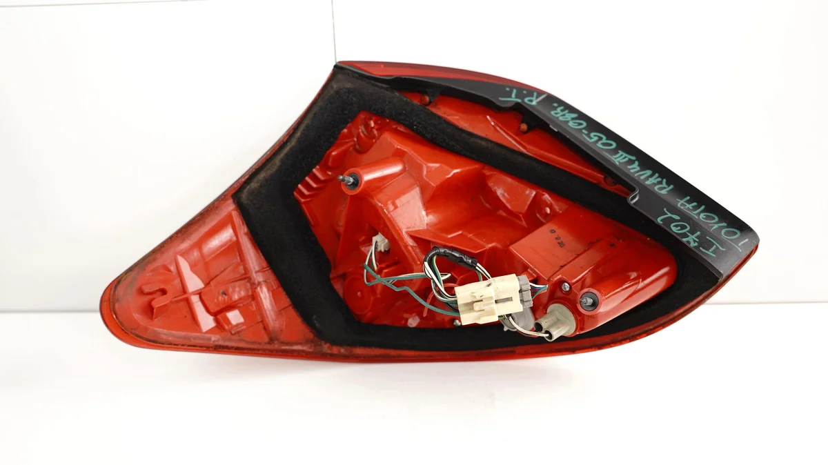 Rückleuchte Rechts Toyota RAV4 III 3 05-08 image 6