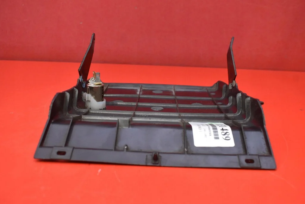 VW Golf 2 II 83-92 Abdeckung Konsole 191857052 image 3