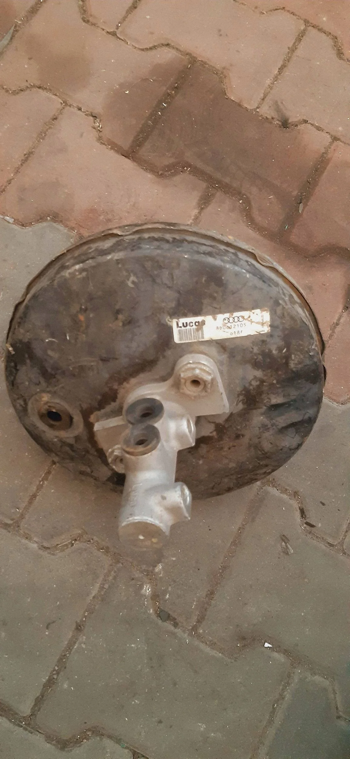 Servofrein Audi A4 B5 Passat B5 8D0612105F
