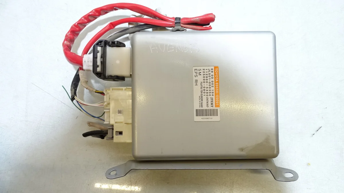 ECU-modul Toyota Avensis 2.0 D4D