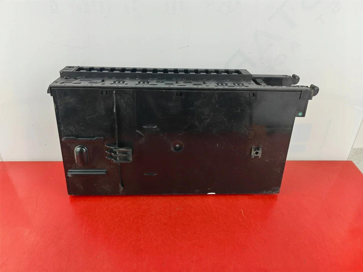 Mercedes W203 Sicherungskasten Modul SAM 2035453401 image 4