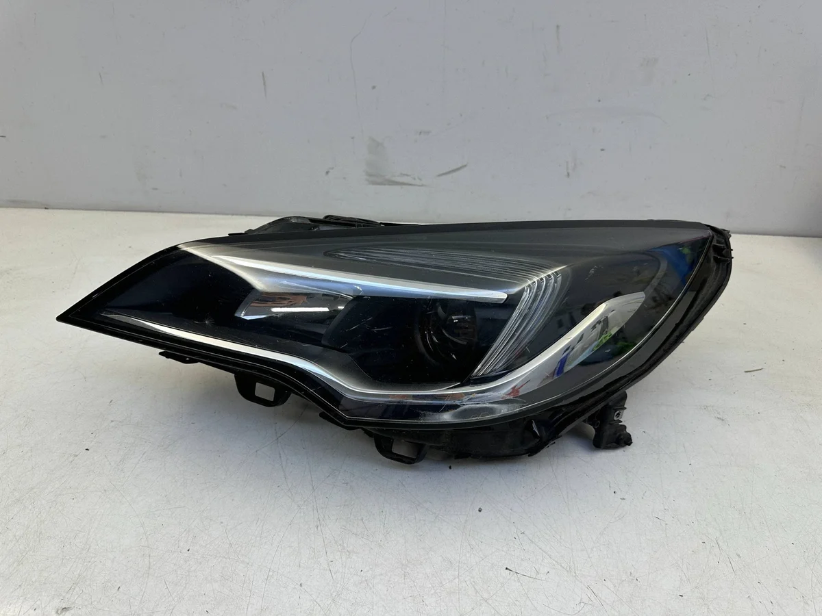 Vänster framlykta LED Opel Astra K 15-