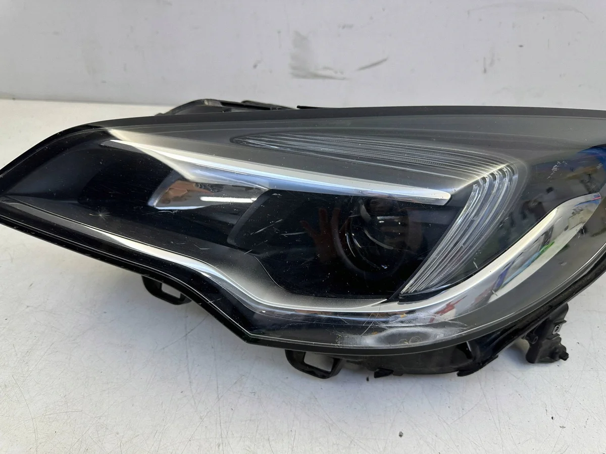 Vänster framlykta LED Opel Astra K 15- image 3