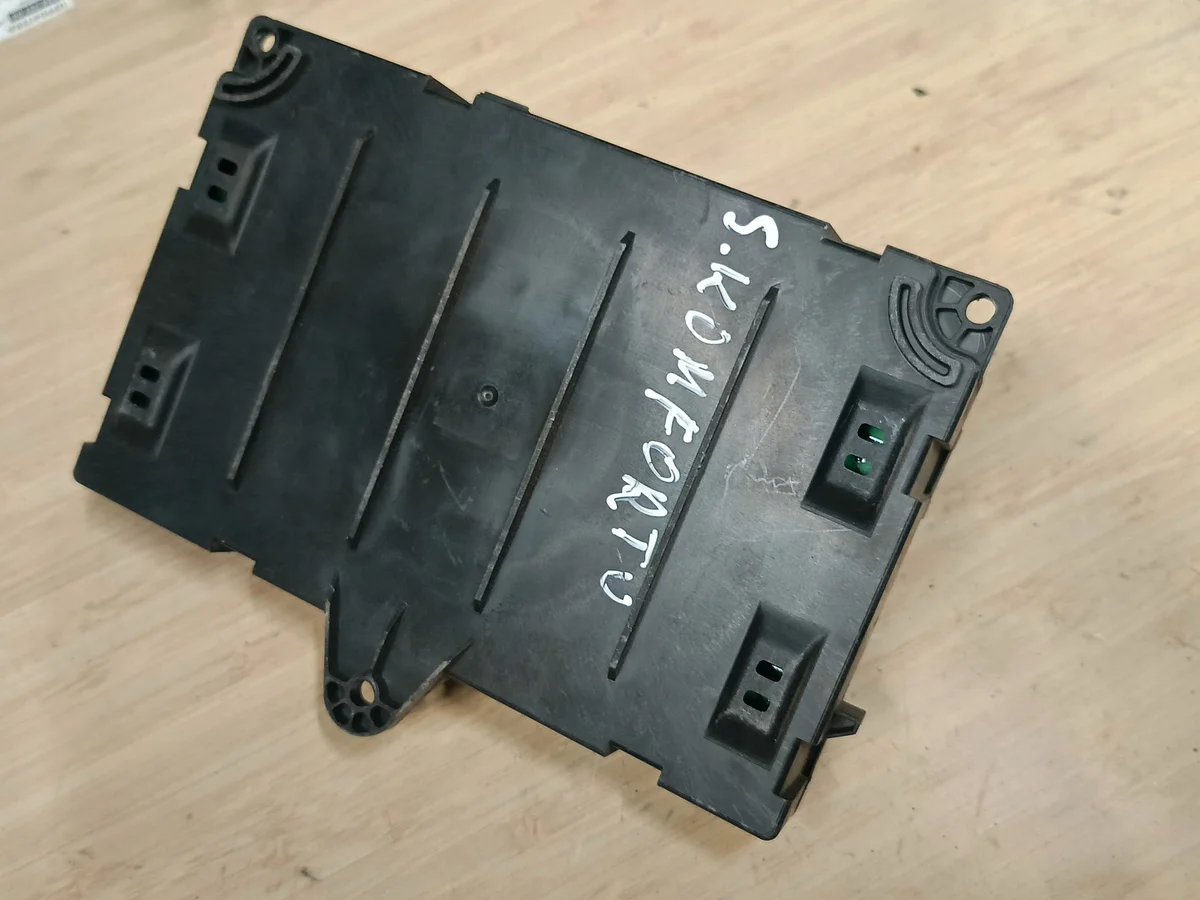 Módulo Conforto Peugeot 308 9656147980