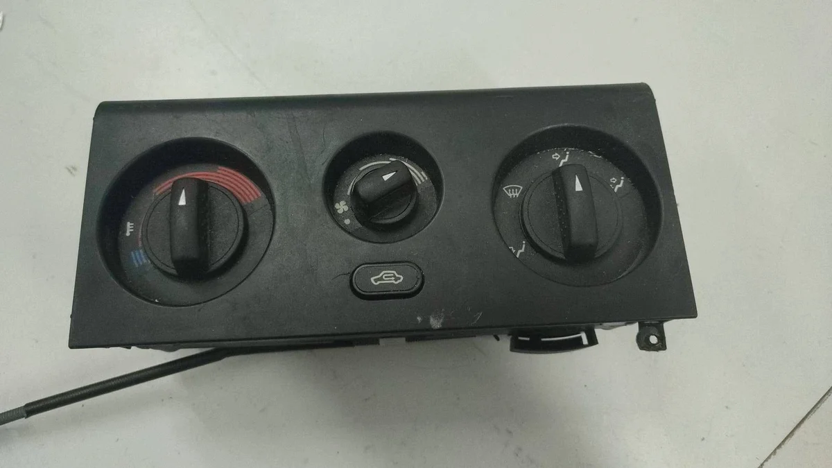 Panneau de climatisation Alfa Romeo 145 146 60779492