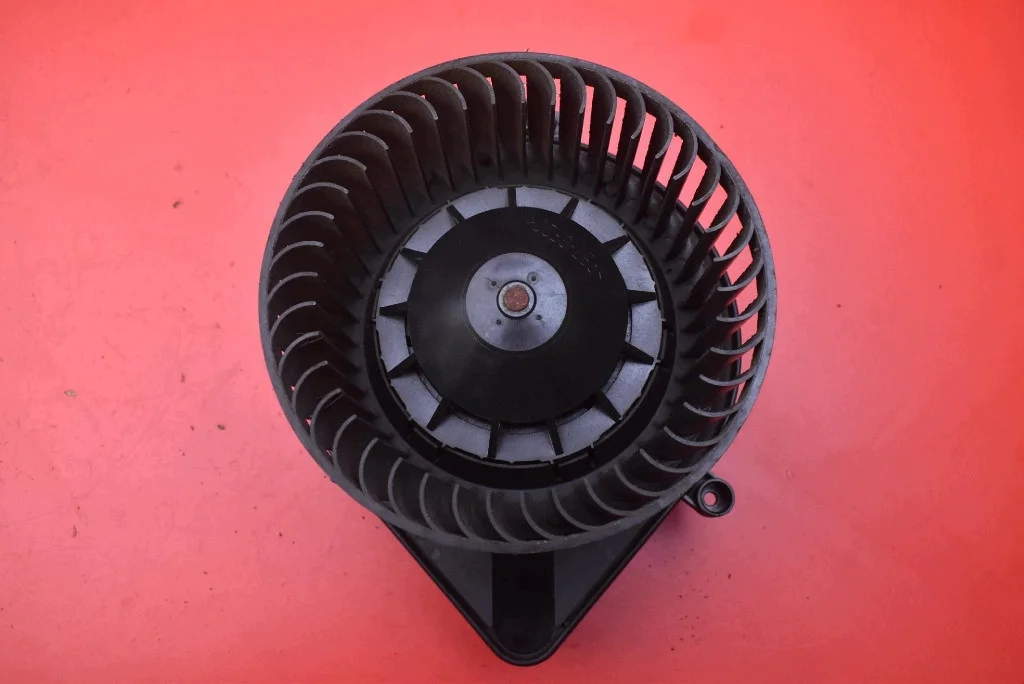 Ventilateur chauffage Audi A4 B6 8E1820021B