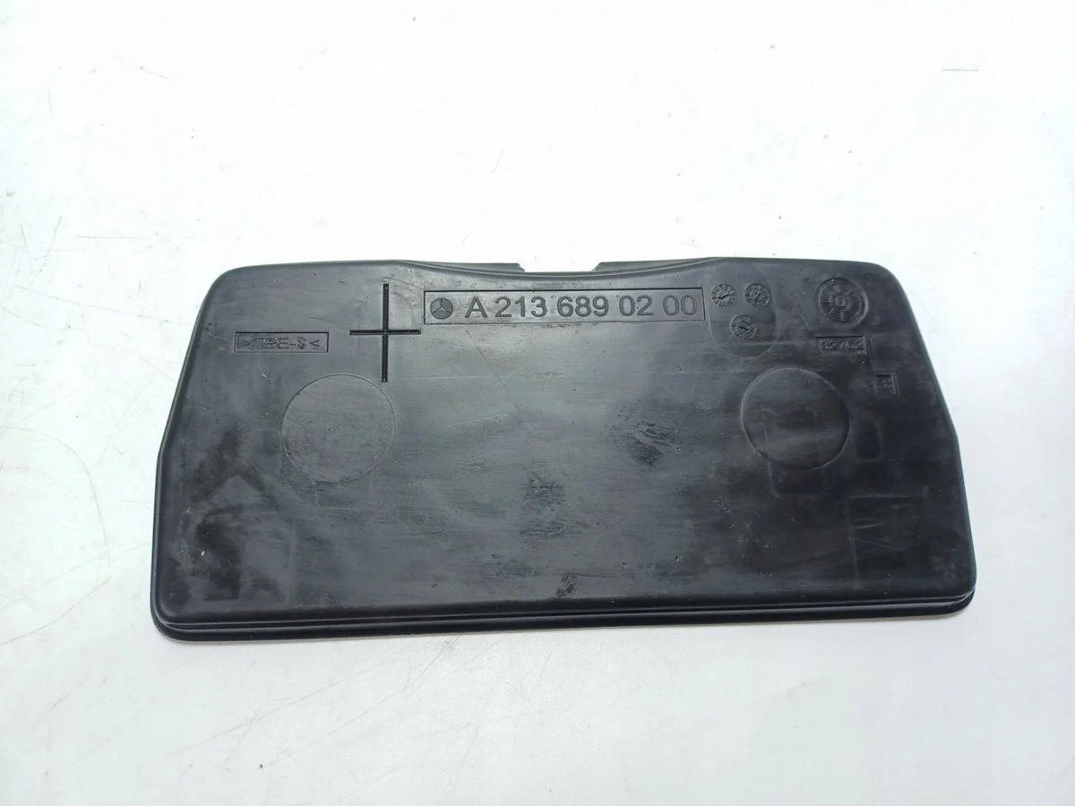 Mercedes E W213 Gummieinlage Ablage A2136890200 image 4