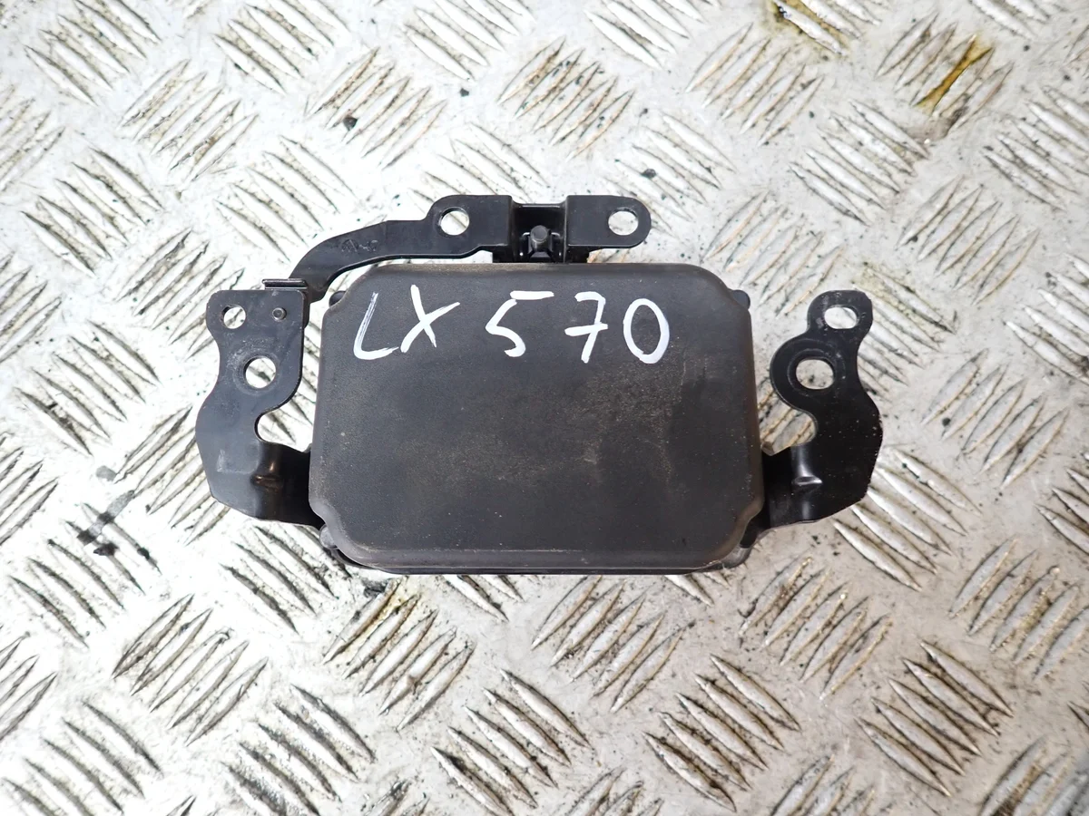 Radar Distronic avant Lexus LX570 LC500 GX460