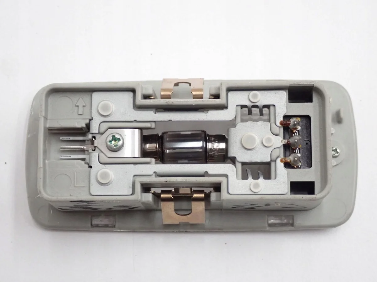 Luz Interior Nissan Qashqai J10 Usado image 3