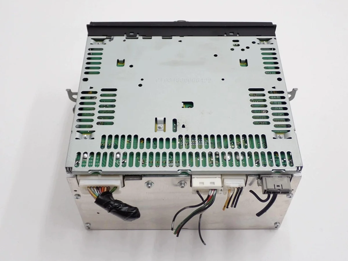 Radio CD Bluetooth Nissan Qashqai J10 Usado image 4