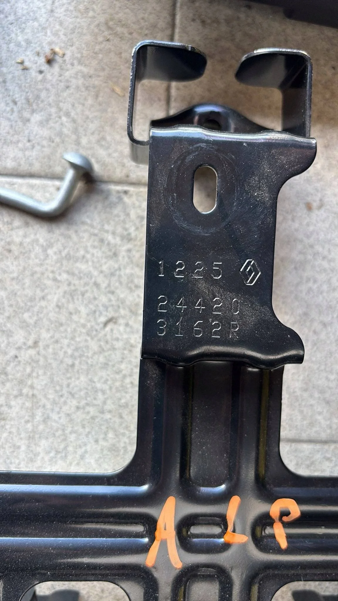 Alpine A390 244575845R - Base Batteria Usata image 3