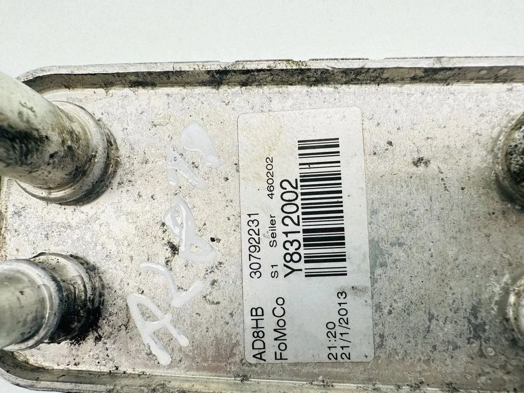 Kühler Öl VOLVO XC60 30645800 gebraucht image 3