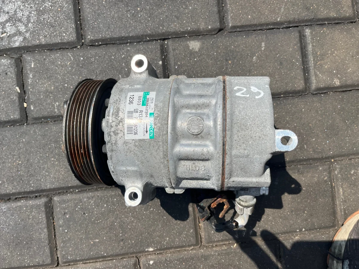 Ilmastointikompressori Opel Insignia A 2.0 CDTI