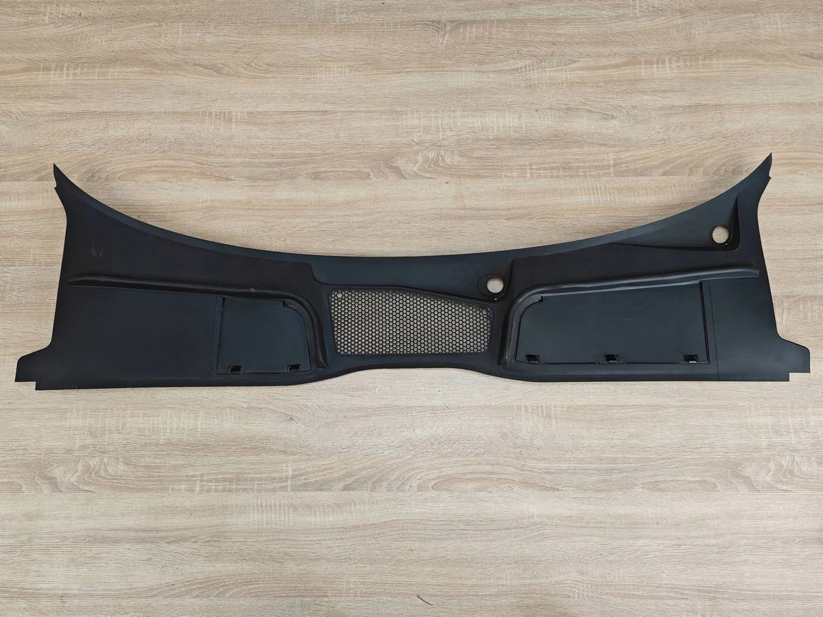 Audi A4 B9 Upper Windshield Trim 8W1819403